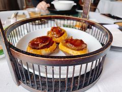 一口鲍鱼酥-三号黄浦会Canton Table