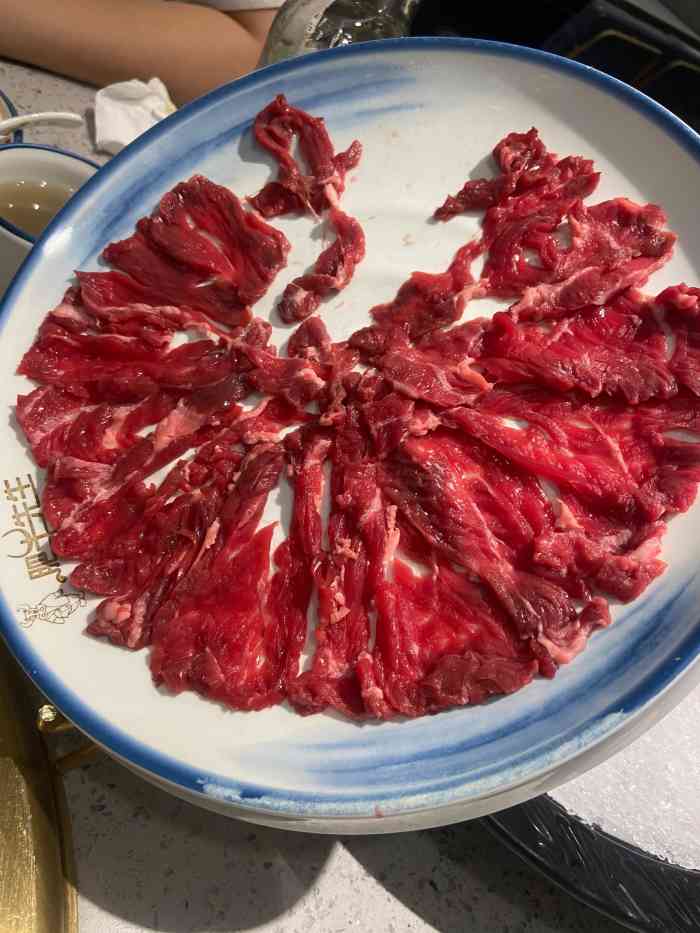 肥牛先生(金坛店)-"店挺大的,门头很显眼,里面的装修还行吧,.