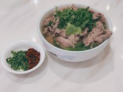 -犇逸·乐山跷脚牛肉·四川现炒(览海店)