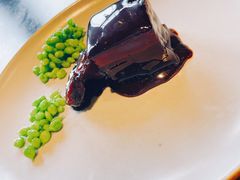 鲍鱼红烧肉-杭州西子湖四季酒店·金沙厅