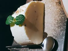 恋爱中的古丽-那时新疆·车师(大宁音乐广场店)