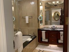 -广州富力丽思卡尔顿酒店