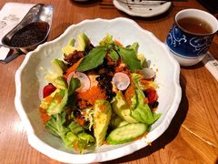 炭烧三文鱼拌牛油果色拉-阿吾罗日本料理(K11艺术中心店)