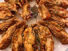 -荣誉海鲜酒楼(海湾店)