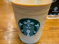 -星巴克(上海虹桥新天地二店)