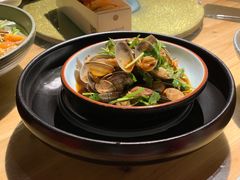 香菜炒花蛤-伙靠·江浙菜(田林路店)