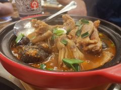田螺炖鸭掌煲-好灶头妈妈菜·千岛湖柴火鱼餐厅(桐庐店)