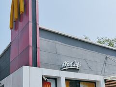 -麦当劳(滨河路DT店)