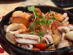 蒜香鱿鱼仔-BROWNSTONE布朗石西班牙餐厅(富城店)