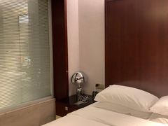 -上海龙之梦万丽酒店