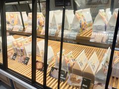 面包甜点陈列柜-爸爸糖吐司面包(南京鼓楼龙江店)
