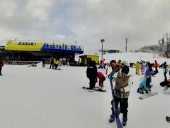 -中旅松花湖滑雪场