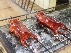 -黄记四更烤乳猪店