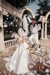 -雪中彩影婚纱摄影·微光艺术中心