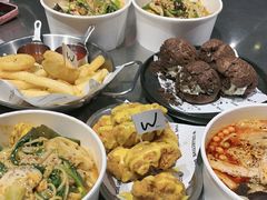 -W COLLECTIVE  DESSERT SHOP