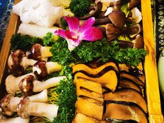 -慢丽江·云南野生菌土鸡锅(付家庄店)