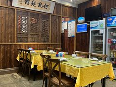 大堂-何记面馆(龙泉山店)