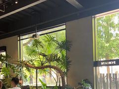 -J Create城市露营咖啡·简餐·宠物(上海动物园店)