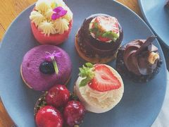 樱桃炼乳塔-解放碑威斯汀酒店-知味国际美食餐厅