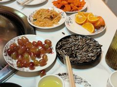 -哈尔滨烧烤·山河村铁锅炖(交大店)