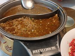 -阿瓦山寨·湘菜现炒·剁椒鱼头王(咸阳总店)