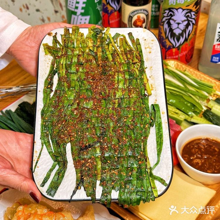 这家烧烤东北菜也太好吃了❗