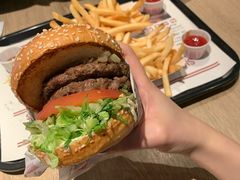 -The Habit Burger Grill 哈比特汉堡(复兴soho店)
