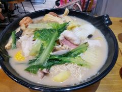 浓郁猪骨汤底-麻小劲菌汤麻辣烫(体育西路店)