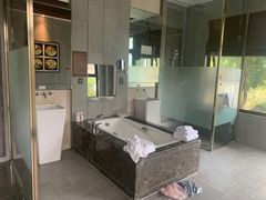 -大连金石滩绿发温泉假日酒店