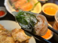 -大头虾越式风味餐厅(光明广场店)