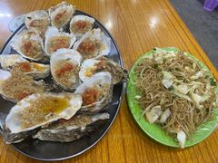 -蚝哥花姐湛江烤生蚝(美丽湾市场店)
