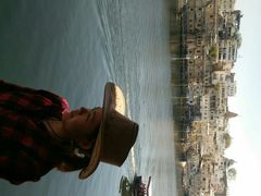 -Lake Shore Hotel & Restaurant
