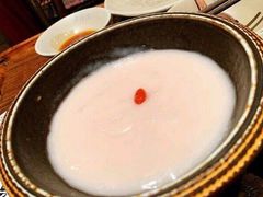 -老牌坊云南鱼豆花火锅(哈西万达店)