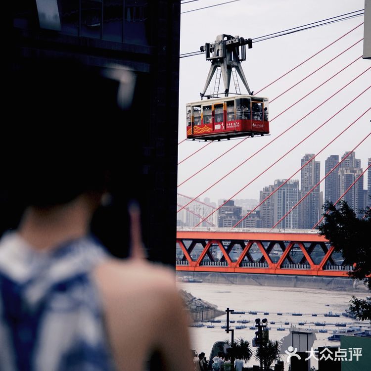 在这里拍到重庆最美的夜景丨百年遗址公园