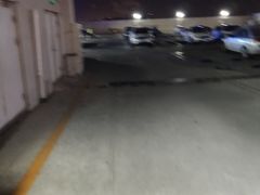 -山姆会员商店·停车场