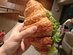 蛋香鸡肉可颂-星巴克臻选(南京艾尚天地店)