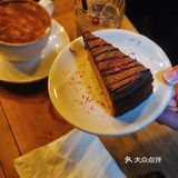 成都探店｜一家藏在老街里暗色系咖啡与酒bar