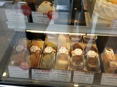 面包甜点陈列柜-红宝石·鲜奶小方·海派西点房(丰庄店)