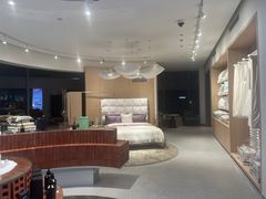 -上海虹桥中心爱琴海亚朵S酒店