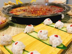 -渝嘴小老弟老火锅(华新村店)