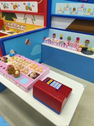 -莫莉幻想儿童乐园(三河燕郊永旺店)