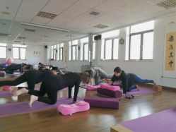 -爱尔乐美孕产瑜伽·普拉提