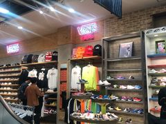 -ABC MART(心斎橋店)