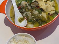 -小六鱼你.下饭酸菜鱼(益田假日广场店)