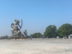 -巴陵广场