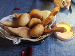 -弦月窗LUNETTE BY AMANDA(复兴路店)