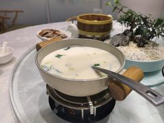 神仙豆腐腌笃鲜-御仙都北京菜馆·烤鸭店(双井店)
