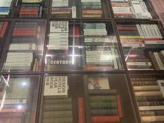 -钟书阁(松江泰晤士小镇店)