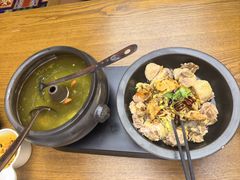 -云海肴·汽锅鸡·云南菜(天山百盛优客店)