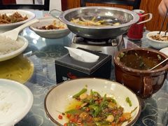 -湖南人家湘菜馆(镇江路店)
